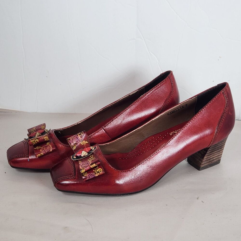 ELITE BY CORKYS STACK BLOCK HEELS ‎ SIZE 7  GRANDMA CORE BOW JEWEL BURNT RED